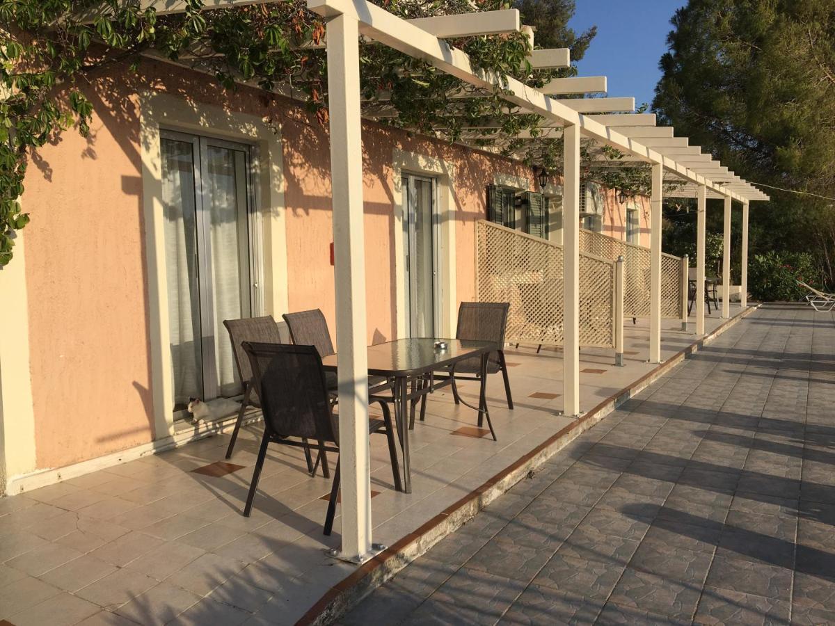 Despina Studios And Apartments Lassi  Bagian luar foto